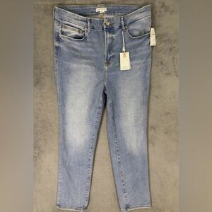 Good American Always Fits 14-18 Light Blue Straight Leg Jeans